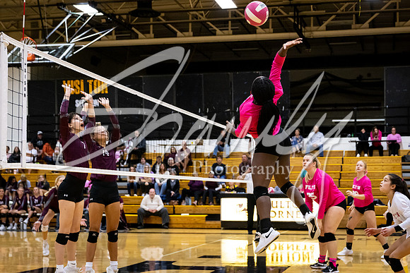 2021.10.18 FHS Volleyball Vs. Osage-01637