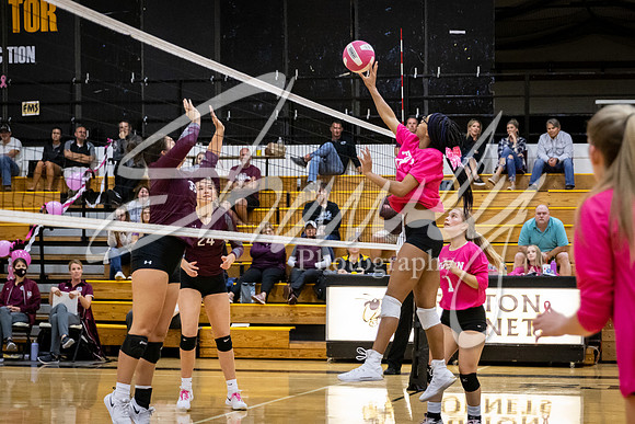 2021.10.18 FHS Volleyball Vs. Osage-01867