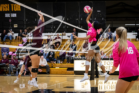 2021.10.18 FHS Volleyball Vs. Osage-01960