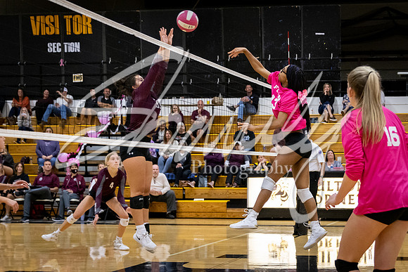 2021.10.18 FHS Volleyball Vs. Osage-01961