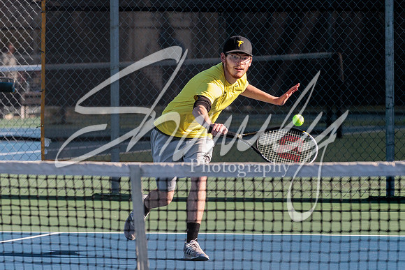 2022.04.18 FHS Boys Tennis Vs. Moberly0918