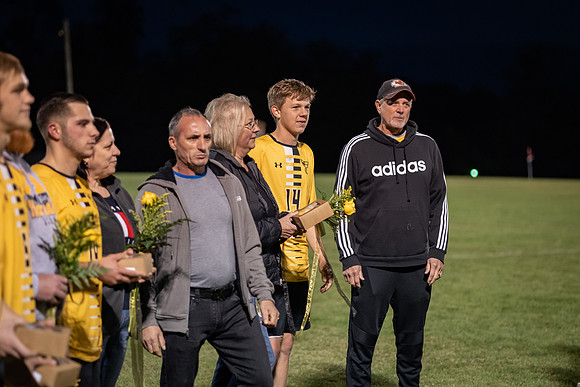 2021.10.21 FHS Soccer Vs. Moberly-02951