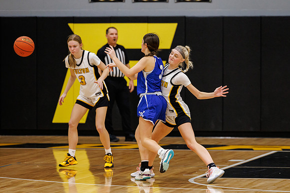 2023.12.12 FHS Basketball Vs. Boonville-4