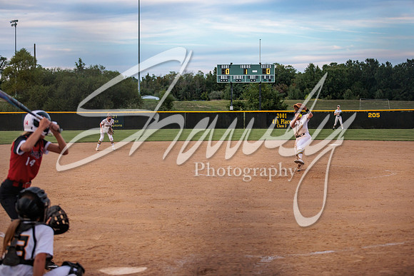2022.09.01 FHS Softball Vs. Marshall2507