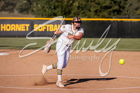 2022.09.12 FHS Softball Vs. Blair Oaks2611