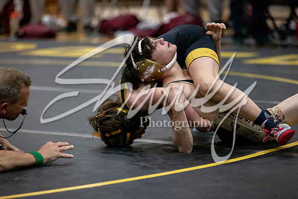 2021.11.30 FHS Wrestling Triangular-03004
