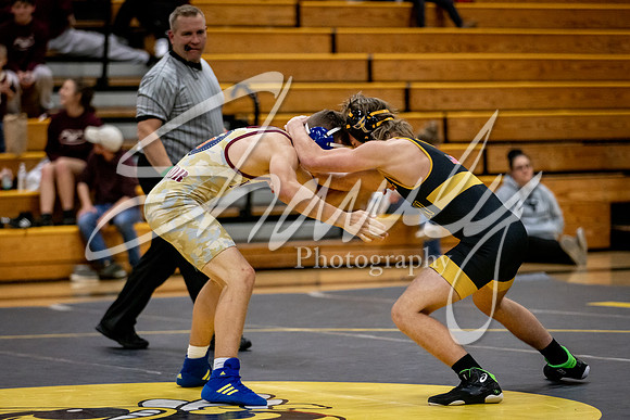 2021.11.30 FHS Wrestling Triangular-01082