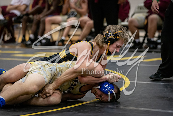 2021.11.30 FHS Wrestling Triangular-01116