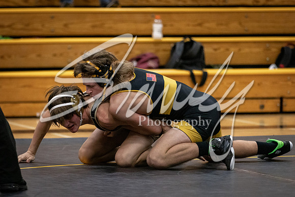 2021.11.30 FHS Wrestling Triangular-02313