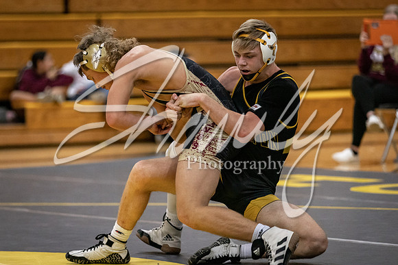 2021.11.30 FHS Wrestling Triangular-02527
