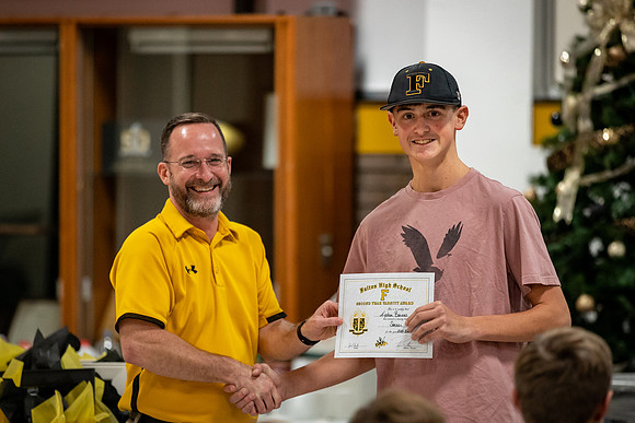 2021.12.01 FHS Soccer Awards-00470