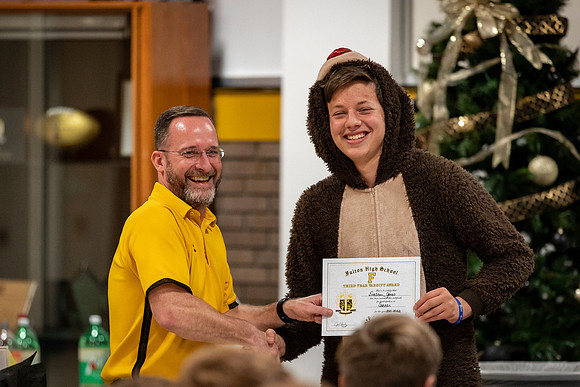 2021.12.01 FHS Soccer Awards-00543