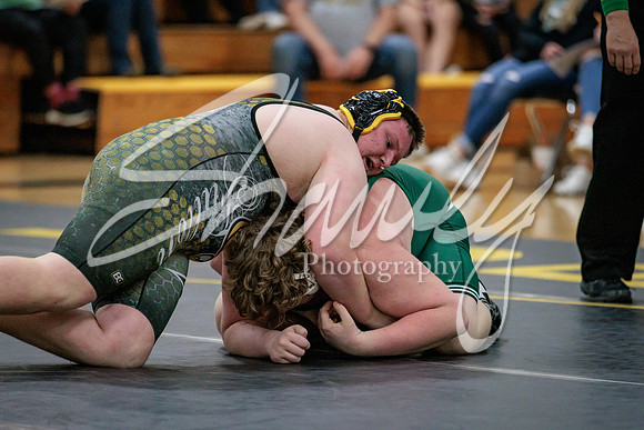 2021.12.09 FHS Wrestling Triangular-00389