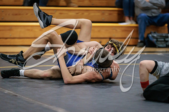 2021.12.09 FHS Wrestling Triangular-00512