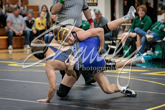 2021.12.09 FHS Wrestling Triangular-00589