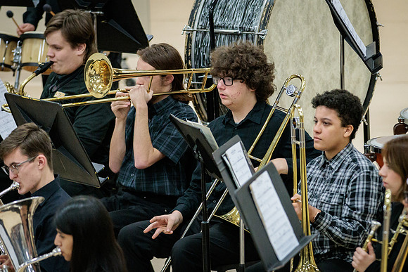 2021.12.16 FHS Symphoinic and Jazz Bands00173