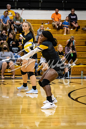 2020.09.08 FHS Volleyball Vs. N. Callaway01174