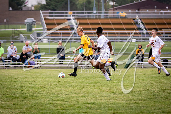 2020.09.10 FHS Boys Soccer Vartsity Vs. MMA_00131