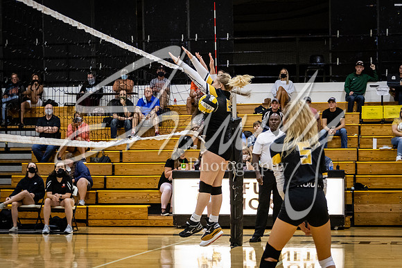 2020.09.15 FHS Volleyball Varsity Vs. Kirksville_00075