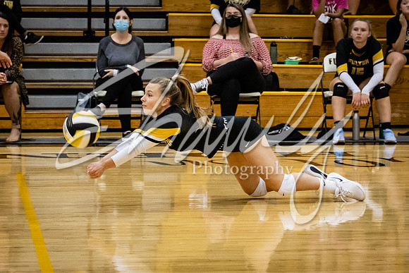 2020.09.15 FHS Volleyball Varsity Vs. Kirksville_00707
