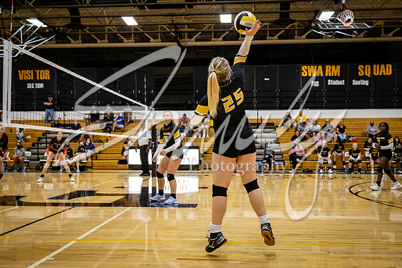 2020.09.15 FHS Volleyball Varsity Vs. Kirksville_00847
