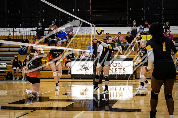 2020.09.15 FHS Volleyball Varsity Vs. Kirksville_01223