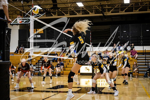 2020.09.15 FHS Volleyball Varsity Vs. Kirksville_01386