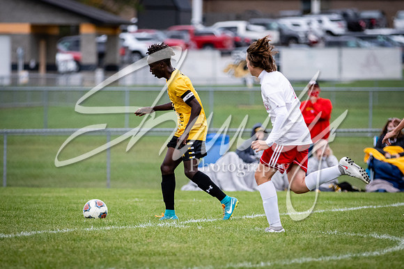 2020.09.29 FHS Soccer Vs. Moberly_01583