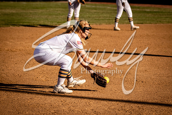 2020.10.01 FHS Softball Vs. Hannibal_00208
