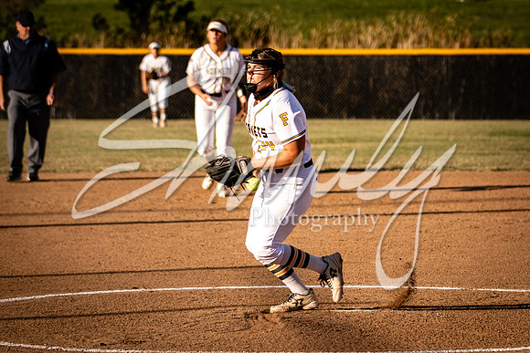 2020.10.01 FHS Softball Vs. Hannibal_00494
