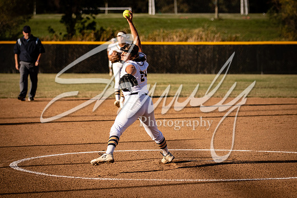 2020.10.01 FHS Softball Vs. Hannibal_00521