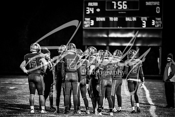 2020.10.23 FHS Football Vs. Sweet Springs_01580