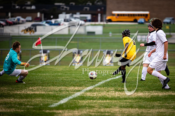 2020.10.29 FHS Soccer Vs. Canton_00607