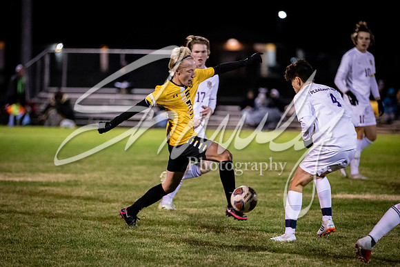 2020.11.10 FHS Soccer Vs. Pleasant Hill_00137