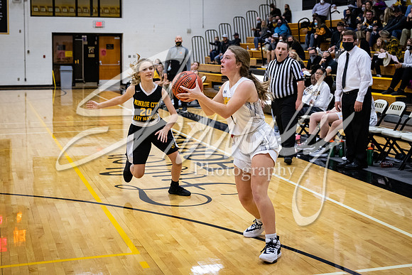 2020.11.20 FHS Girls Basketball Vs. Monroe City_01733