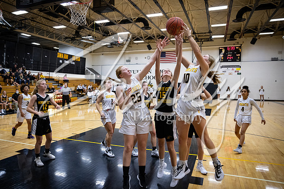 2020.11.20 FHS Girls Basketball Vs. Monroe City_01038