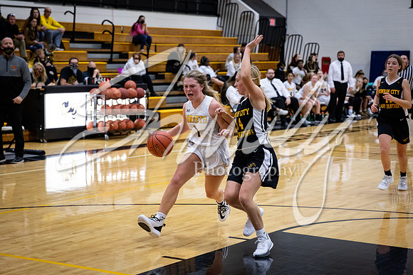2020.11.20 FHS Girls Basketball Vs. Monroe City_01289
