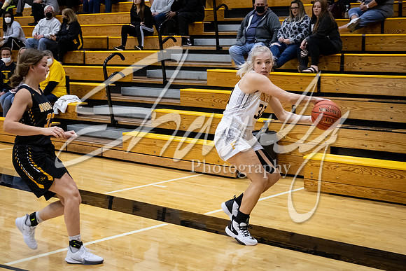 2020.11.20 FHS Girls Basketball Vs. Monroe City_02191