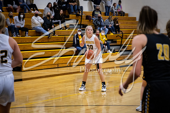 2020.11.20 FHS Girls Basketball Vs. Monroe City_03114