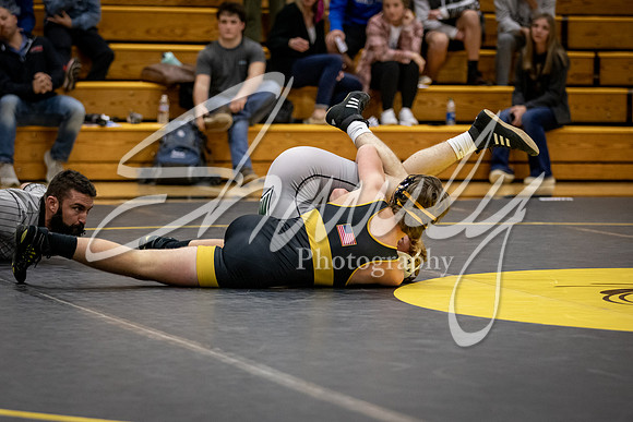 2020.12.10 FHS Wrestling Triangular_03601