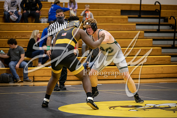2020.12.10 FHS Wrestling Triangular_03683