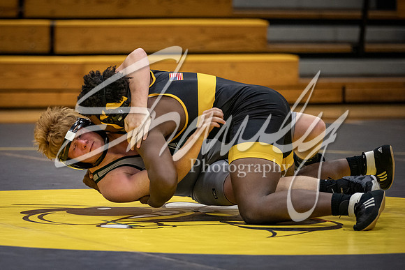 2020.12.10 FHS Wrestling Triangular_03735