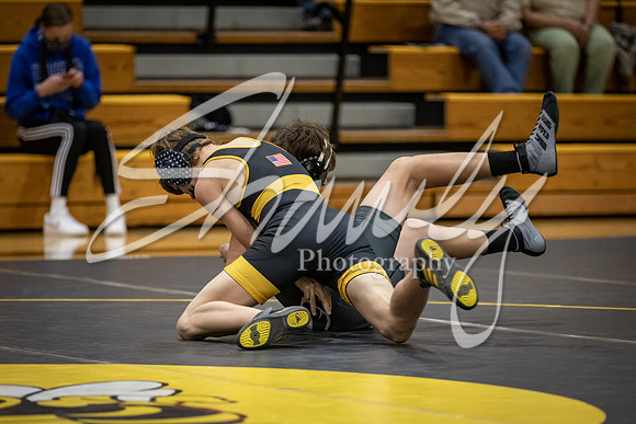 2020.12.10 FHS Wrestling Triangular_00028