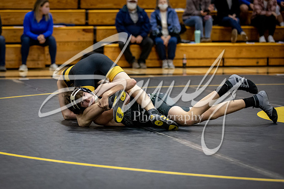 2020.12.10 FHS Wrestling Triangular_00169