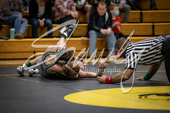 2020.12.10 FHS Wrestling Triangular_00468