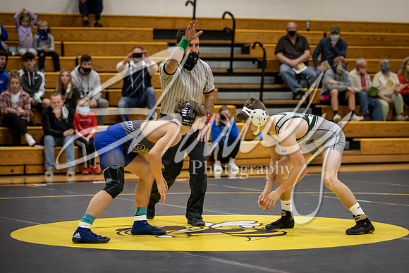 2020.12.10 FHS Wrestling Triangular_00502