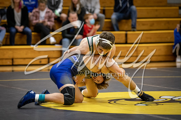 2020.12.10 FHS Wrestling Triangular_00554