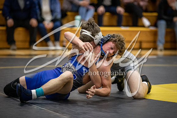 2020.12.10 FHS Wrestling Triangular_00620