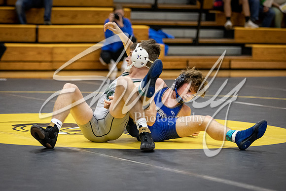 2020.12.10 FHS Wrestling Triangular_00755