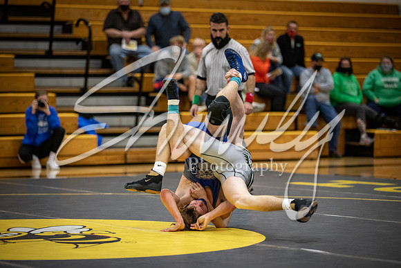 2020.12.10 FHS Wrestling Triangular_00789